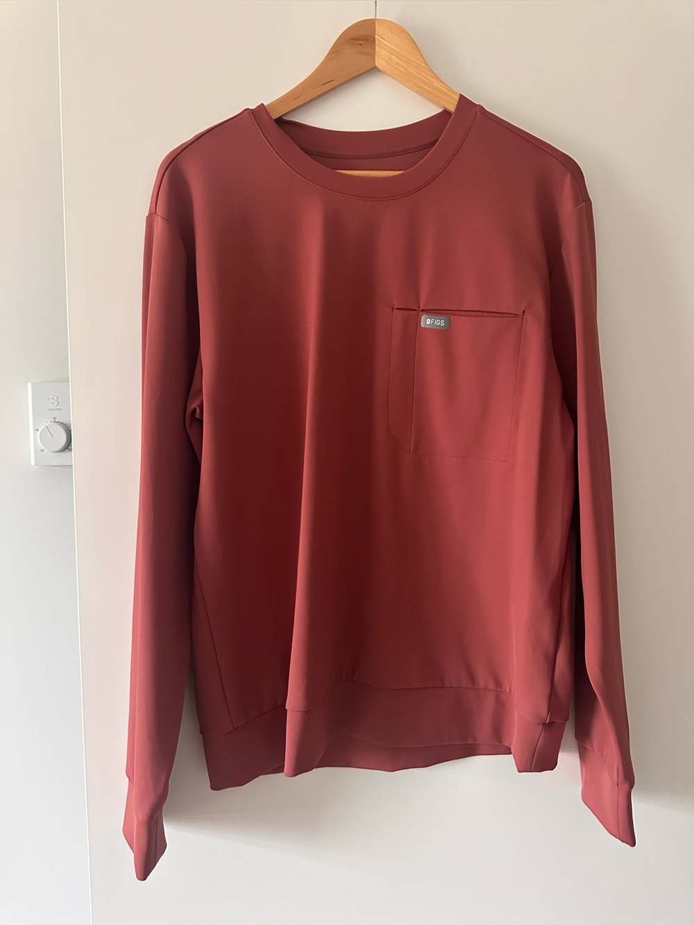 Figs Like New Form X Rosewood Crewneck L